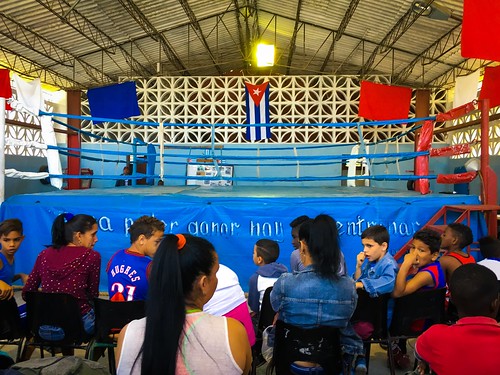 boxing cuban cuba guanabacoa iphone6s boxingincuba gym boxer documentary iphone iphoneography