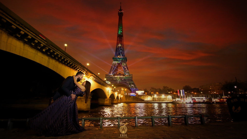 Paris PreWedding Shoot by EBM Photography Studios in Paris