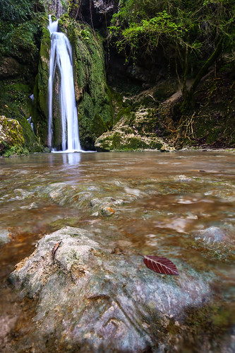 landscape waterfall pierre paysage cascade tufa pyrénées pirineos ariège tuf travertin carbonates roquefot turasse