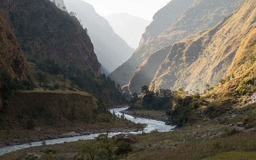 nepal river valley himalaya westernregion manaslucircuit laprak mountainkingdoms