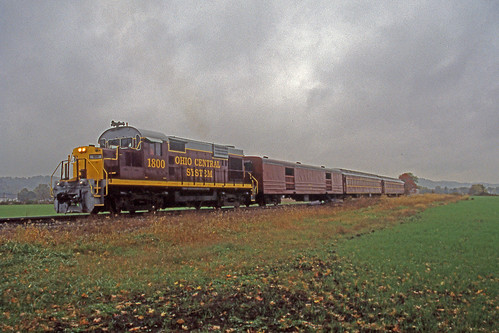 passengertrains cloudsandsky passengercars rs18 alcolocomotives ohiocentralrailroad gnadenhuttenohio ohiocentral1800
