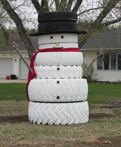 christmas snowman nebraska tires christmasdecorations outdoordecoration tiresnowman