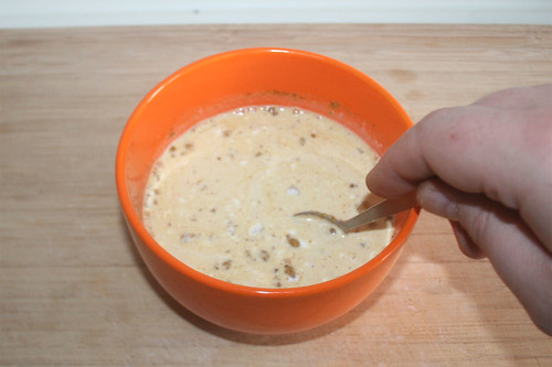 29 - Curry & Kokosmilch verrühren / Mix curry & coconut milk