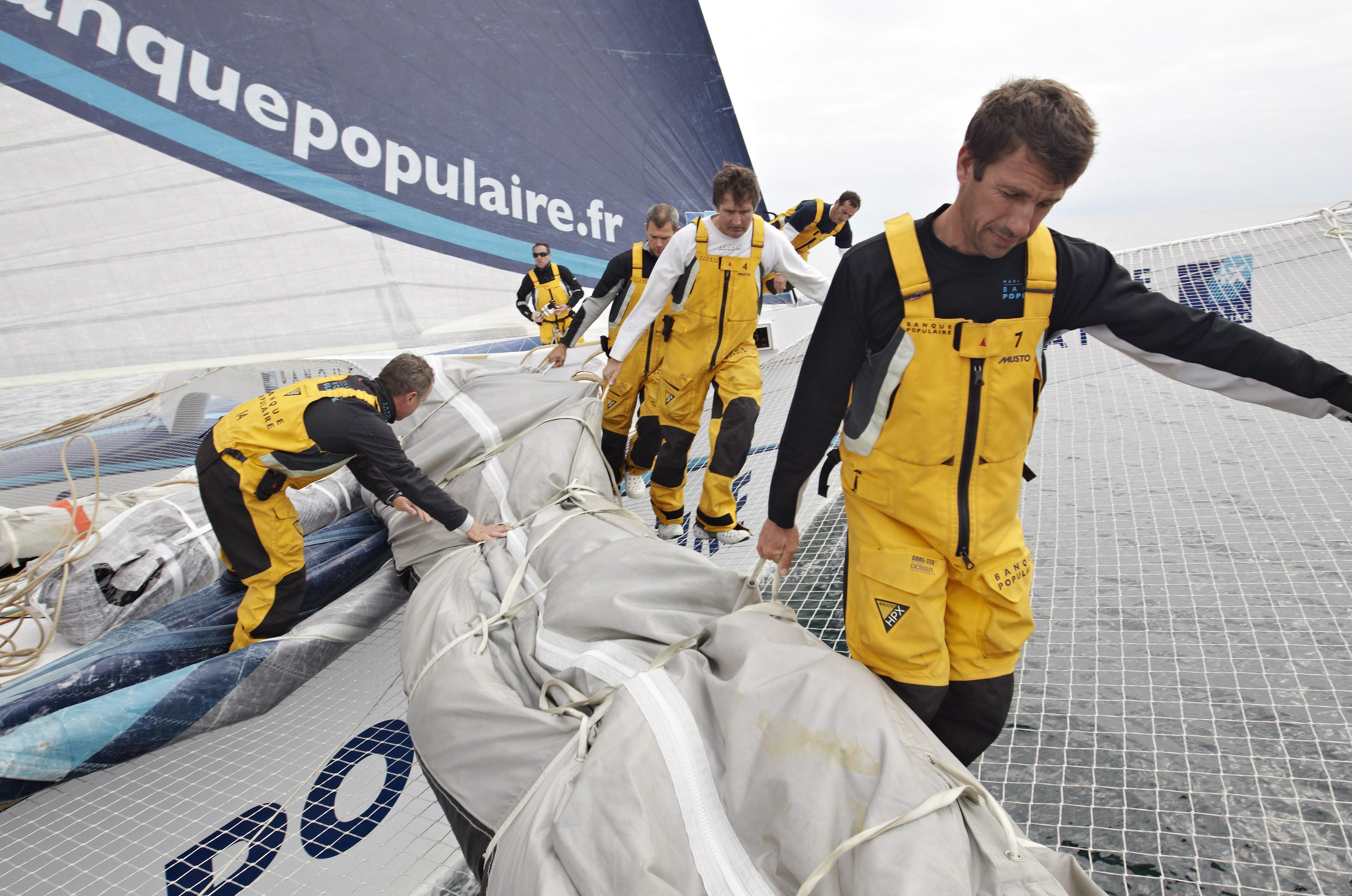 Preparation a bord du Maxi Banque Populaire V pour le Trophee Jules Verne  ©B.STICHELBAUT-BPCE