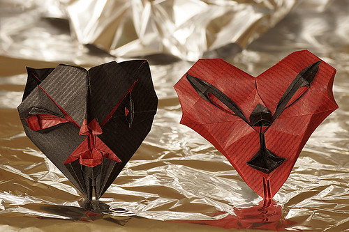 Origami 'Cat Mask'  (Marjan Smeijsters)
