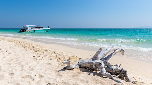 ocean beach thailand boat sand whitesands th drywood changwatkrabi tambonaonang