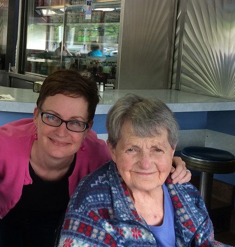 Mod Betty and Gram Miss Wakefield Diner 2014