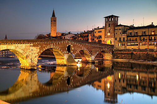 italien bridge italy river italia dusk verona bluehour italie adige veneto