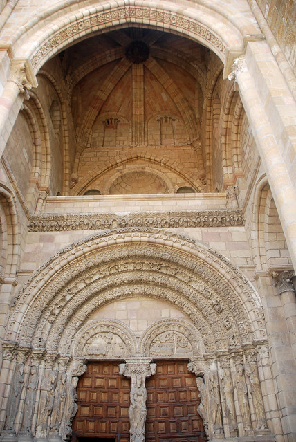 Basílica de San Vicente. Avila, Monumento-España (7)