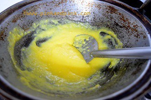 Apple Custard Pudding Recipe - Add vanilla custard mixture to the pan