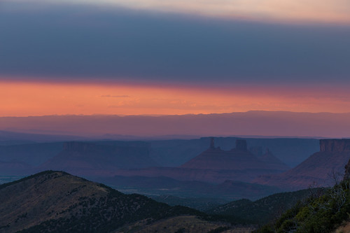 sunset mountains utah us unitedstates moab