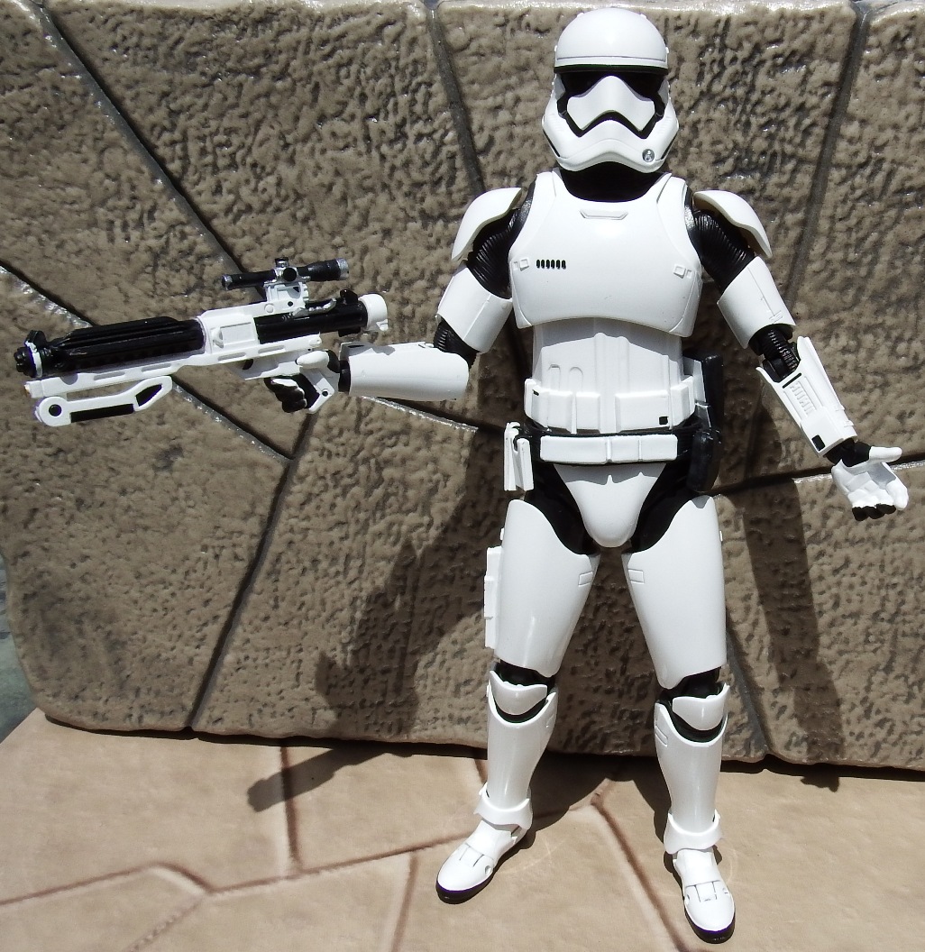 S.H. Figuarts Star Wars (The Last Jedi) First Order Stormtrooper Officer  Set Review 