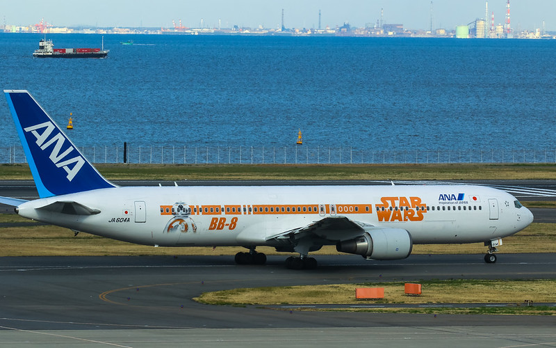 "STAR WARS ANA JET" JA604A ANA 全日空 Boeing 767-300
