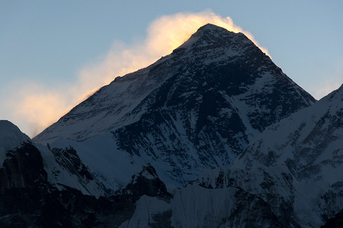 nepal mountain snow sunrise peak ke np everest khumjung gokyo 2015 gokyori easternregion
