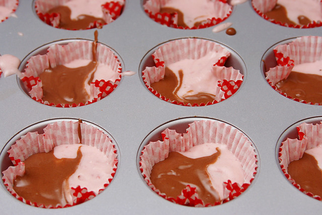 草莓巧克力纸杯蛋糕bepaly中文版