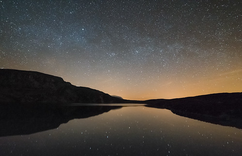 sky wales night reflections stars landscape nightscape astro astrophotography snowdonia milkyway eryri arenigfawr llynarenigfawr darkskyreserve