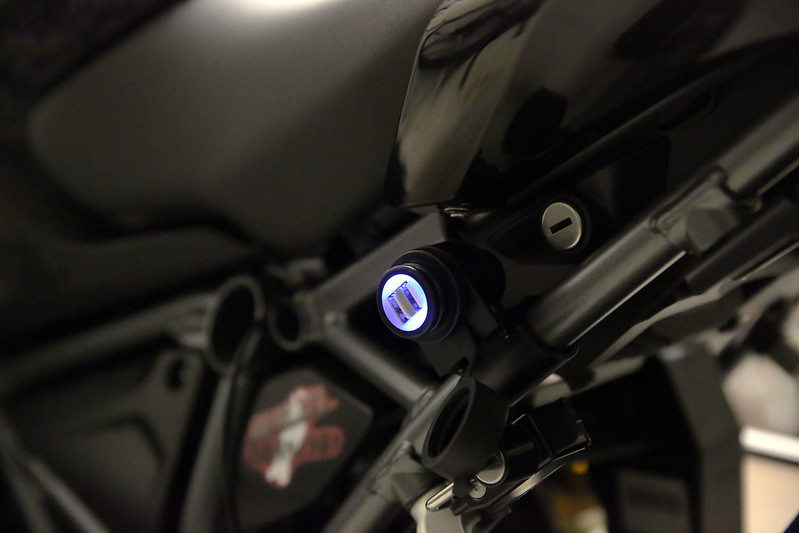 BMW R1200RS USB Charger