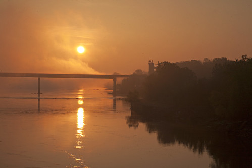 morning mist water fog sunrise dawn bridges rivers missouririver boonville highway40bridge