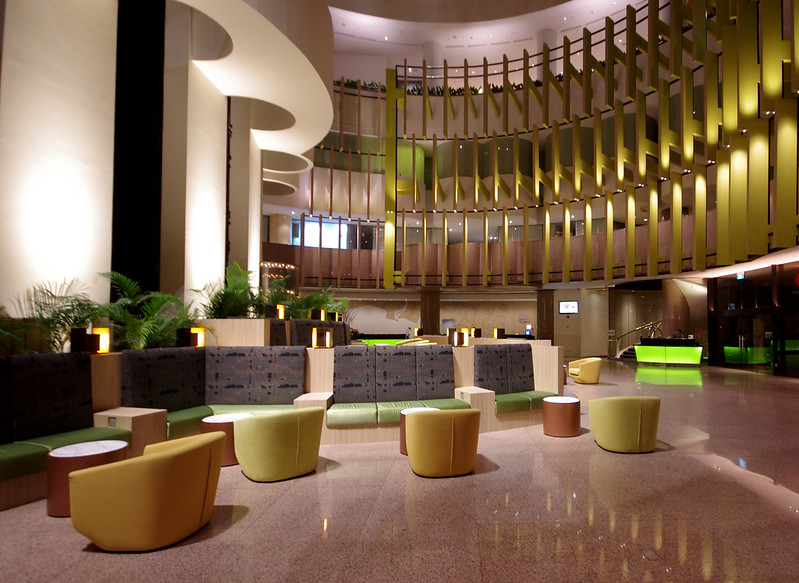 holiday inn singapore atrium lobby