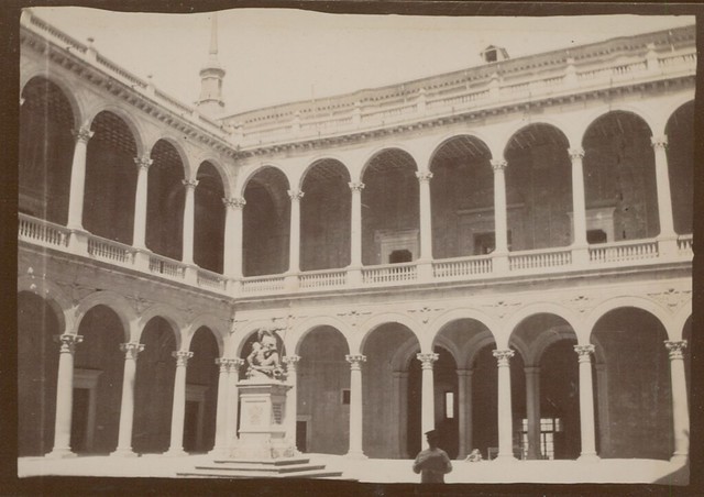 Patio del Alcázar de Toledo hacia 1909