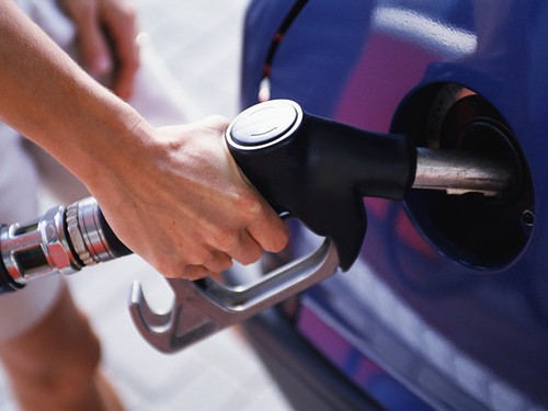 Бензин в ОАЕ дешевший, ніж вода