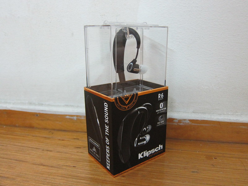 Klipsch R6 In-Ear Bluetooth Earphones - Box