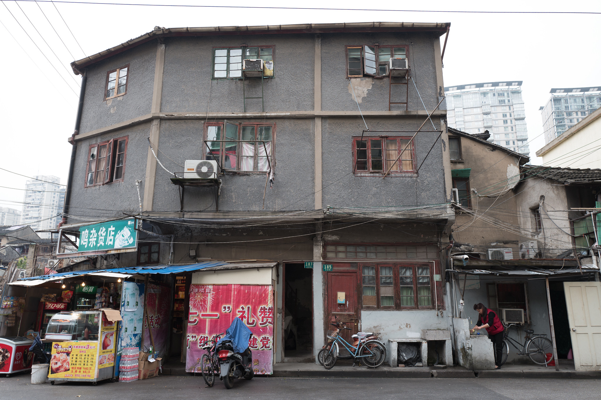 上海如意街附近的小弄堂