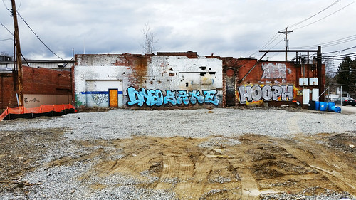 city urban building brick wall clouds fence landscape parkinglot paint flickr industrial pittsburgh sad view pennsylvania decay warehouse lettering renovation desolate tagging quirky gravel rubble urbanlandscape deadpan rustbelt westernpennsylvania 2000s 2016 pointbreeze alleghenycounty artificiallandscape 2010s pittsburghregion willreal williamreal