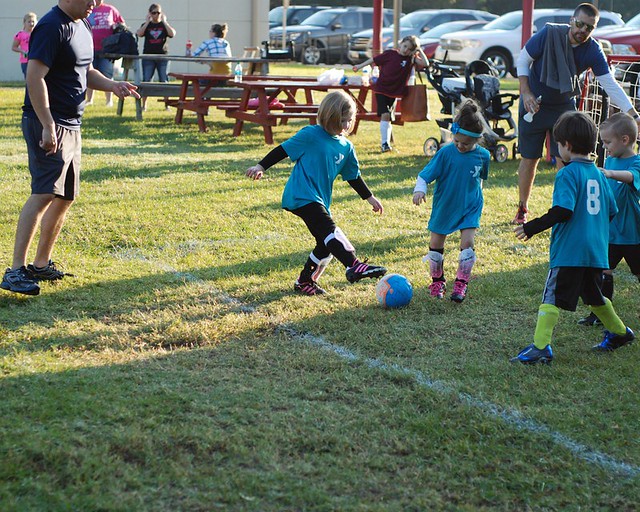 Soccer and Ava 2nd bday14