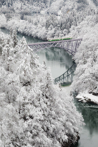 winter white snow japan train river jr jp transportation fujifilm tohoku fukushima fukushimaken tadami xt1 ōnumagun