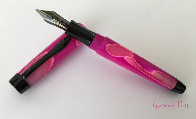 Review Monteverde Intima Neon Pink Fountain Pen - Stub @GouletPens (15)