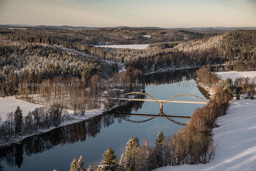 3 berg vinter klarälven sverige bro värmland deje swe flygfoto