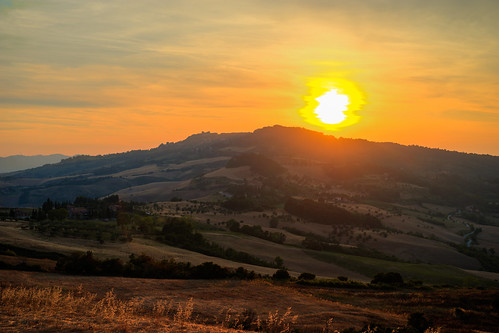 sunset sun green zeiss landscape photography golden sony hills exposition hour tuscany alpha toscana hdr sunstorm edoardo angelucci sel55f18 ilce7m2 geo:lat=43387590 geo:lon=10913163