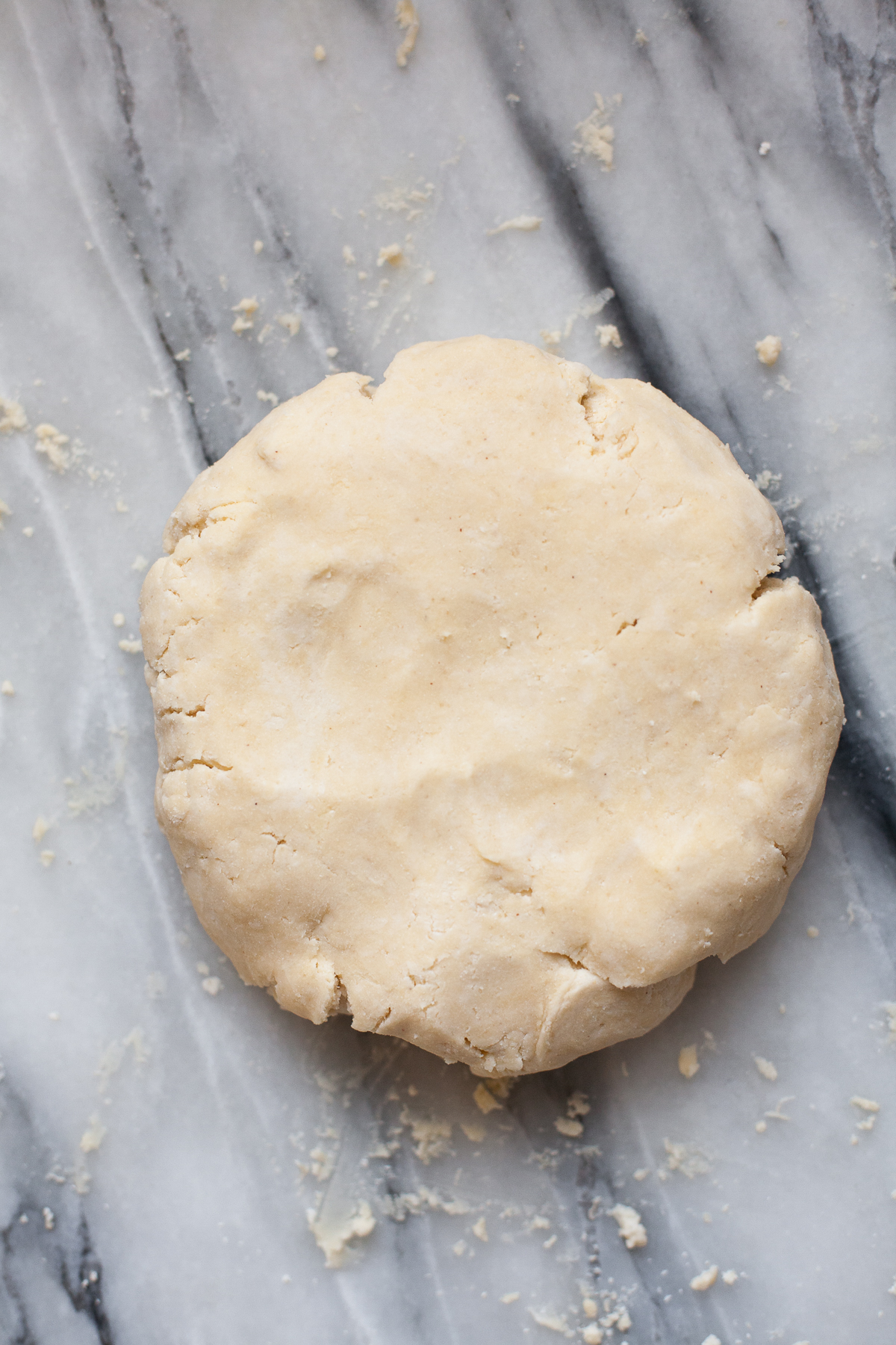 Dough for cassava flour crust for gluten-free quiche lorraine