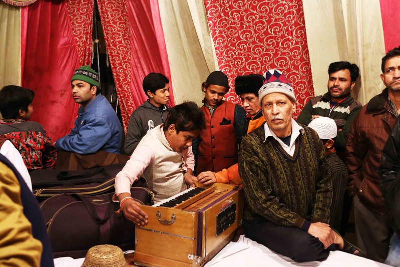 City Moment – Curious Festive Offering, Hazrat Turkman Shah's Shrine