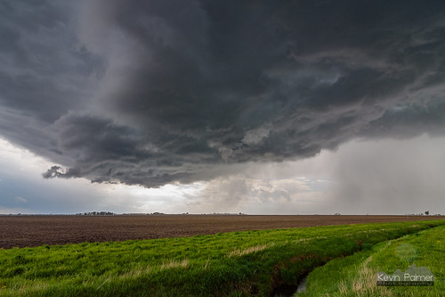 sky green grass rain weather clouds creek illinois spring stream afternoon ditch stormy farmland april thunderstorm storms base outflow beason tokina1628mmf28 nikond750