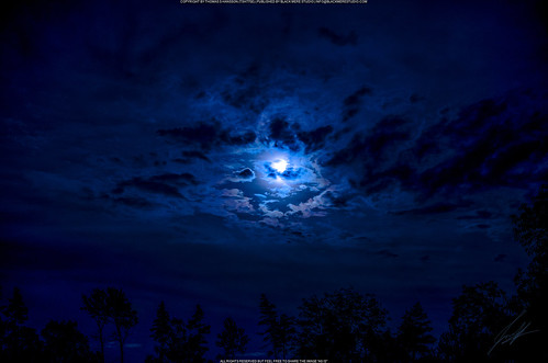 cloud moon night sweden stockholm småland moonlight sverige contemplative natt claud måne moln kulla månljus nattljus tankfull blackmerestudio tsh77se thomasshansson