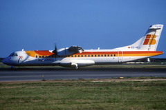 Air Nostrum ATR-72-500 EC-HEJ BCN 22/08/2000