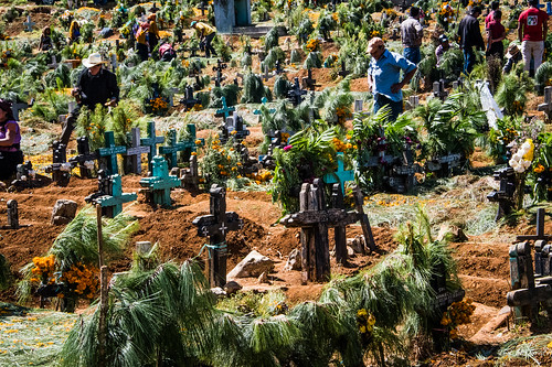 cemetery graveyard mexico nikon crosses d750 cropped vignetting chiapas gravesite chamula chiapasmexico zinacantán tedmcgrath tedsphotos nikonfx zinacantánchiapas tedsphotosmexico nikond750 zinacantánmexico