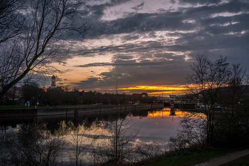 city sunset river regensburg donau sunclouds