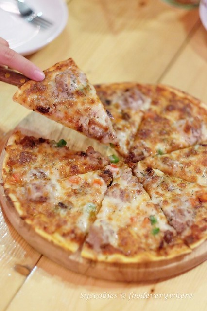 5.Skippys Pizza , The Real Pork Pizza Co @ Damansara Uptown