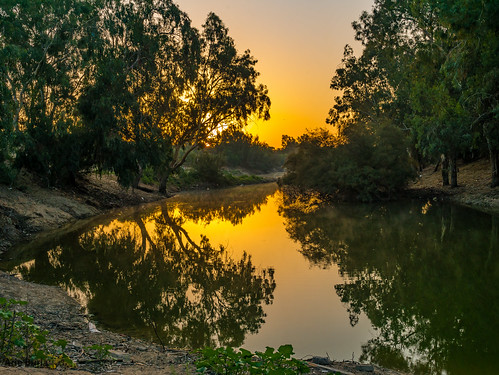reflection nature sunrise river israel il rishonletzion centerdistrict rishonletsiyon hanakiklake