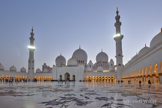 Abu Dhabi - Sheikh Zayed Grand Mosque