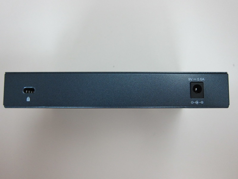 TP-Link 8-Port Gigabit Desktop Switch (TL-SG108) - Back