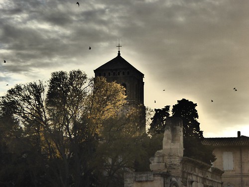 sunset france tower saint tramonto bell campanile provence arles francia provenza trophime