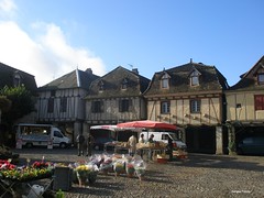 Bretenoux  (46) - place des Consuls - Photo of Saint-Vincent-du-Pendit