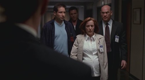 The X-Files - S08 - Essence