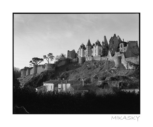 bw castle film pentax nb medium format chateau 67 trix400