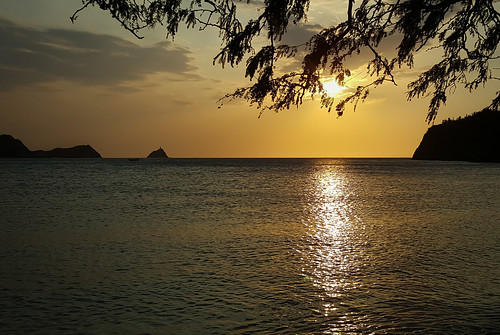 sunset beach sunrise canon colombia silhouettes 7d taganga playagrande canon7d leaningladder
