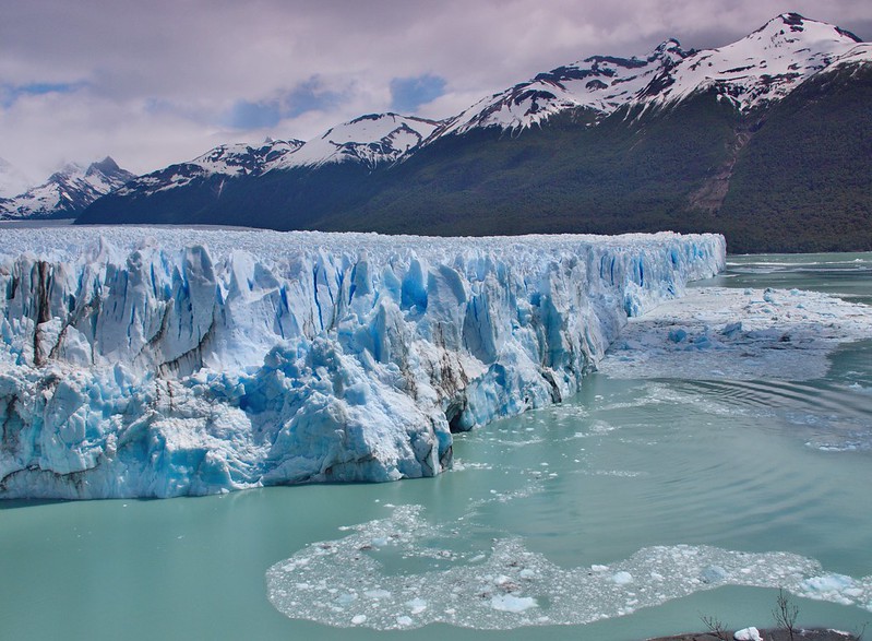 Por la Patagonia ARGENTINA - Blogs of Argentina - Visita inesperada al glaciar con paseo marítimo (nov-2012) (6)